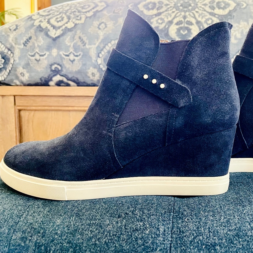 L Paolo Wedge Boot